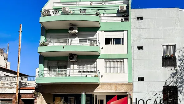 Departamento en Esteban de Luca 1800