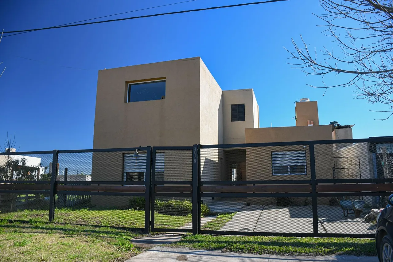 Casa en Felipe Neri al 300