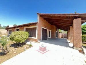 Casa en IMPECABLE A 200MTS DE RUTA 38 CON VISTA A LAS SIERRAS