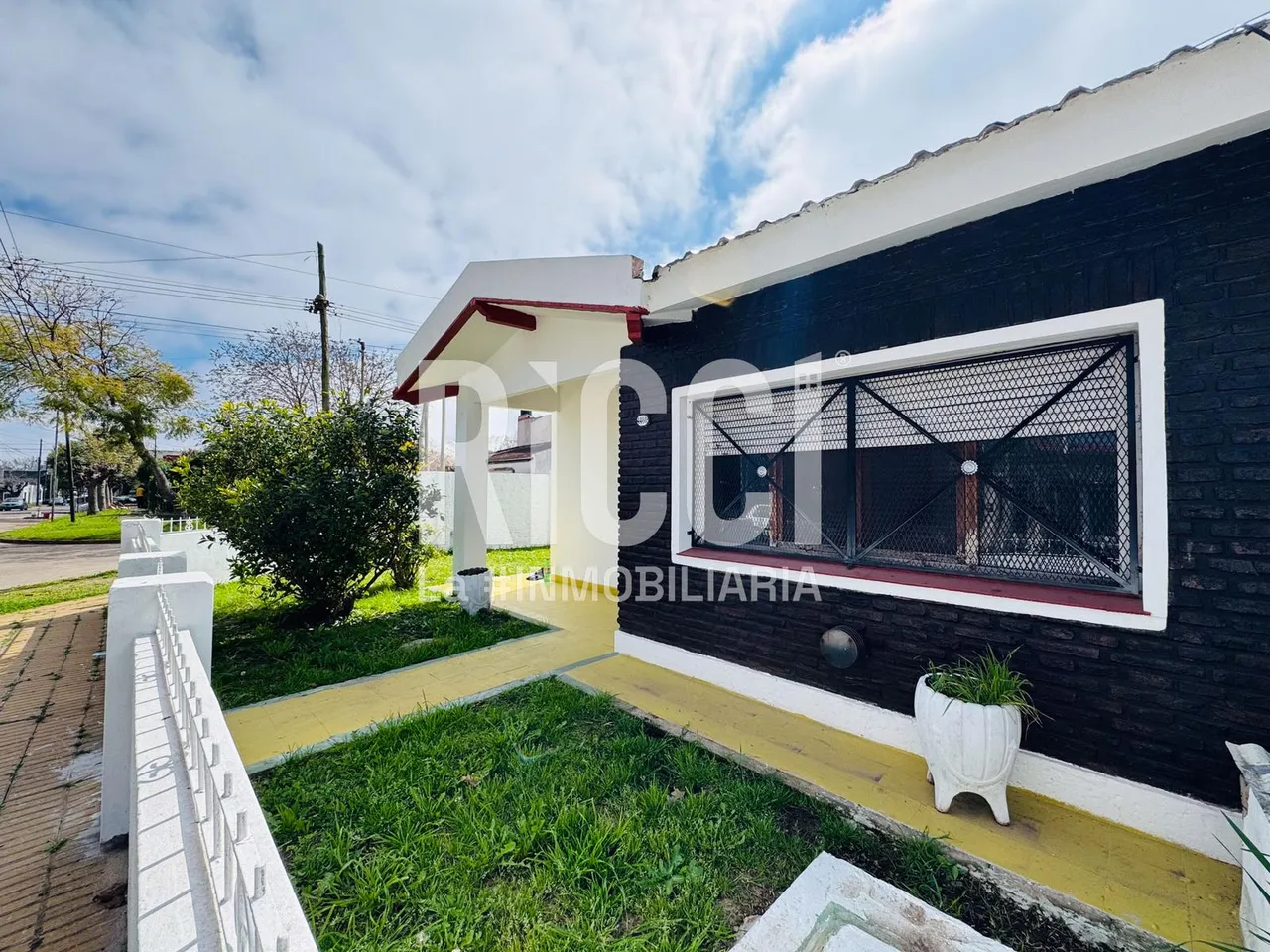 Casa en Casa 3 ambientes en Venta Apta credito Ezpeleta