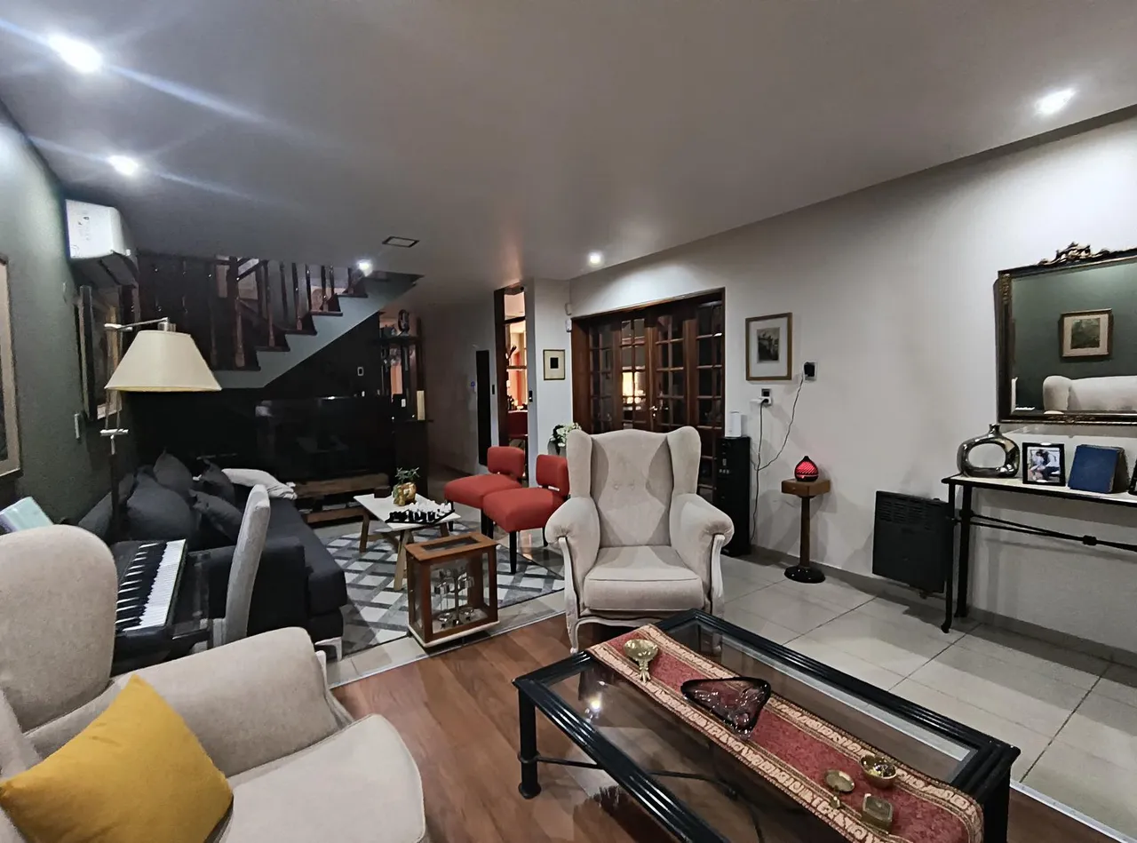 Casa en Huarpes entre O.V Andrade y Luzuriaga