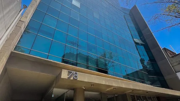 Oficina en Salta 78 piso 12