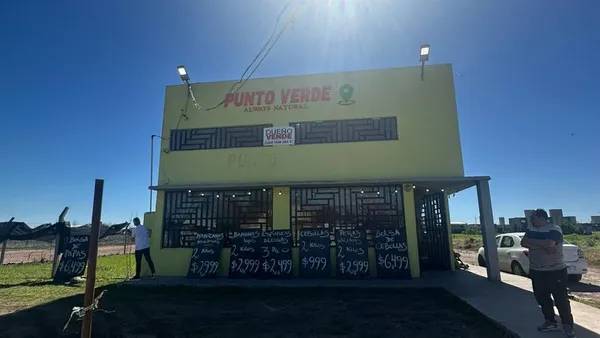 Local Comercial en Angel Marino Gervaso al 900