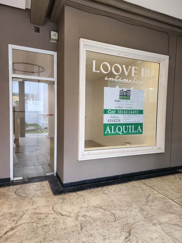 Local Comercial en Av. Aconquija al 1600