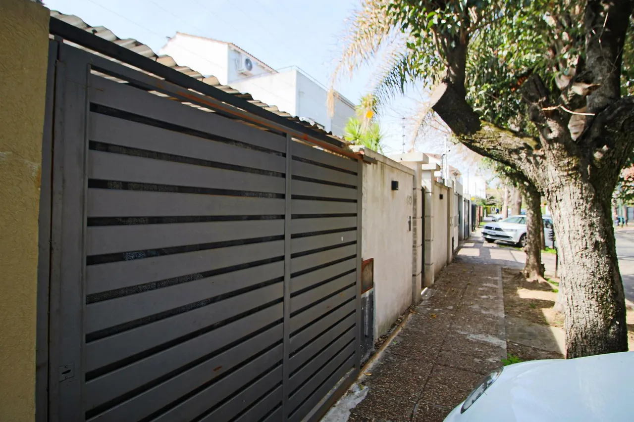 Casa en Bergallo al 600