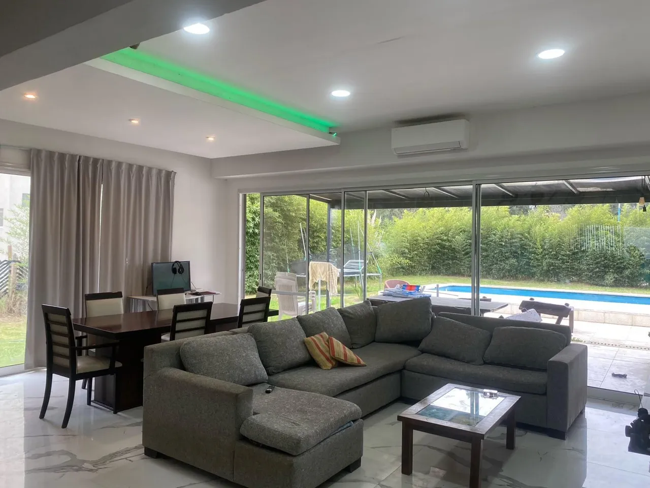 Casa en La Pista al 1200