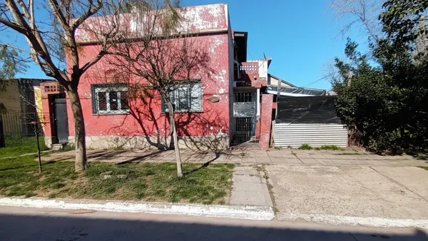 Casa en Campillo al 600