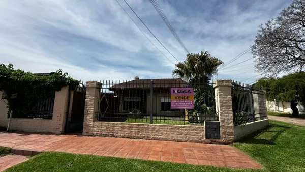 Casa en Saavedra al 1600 entre Llambin y stshifely