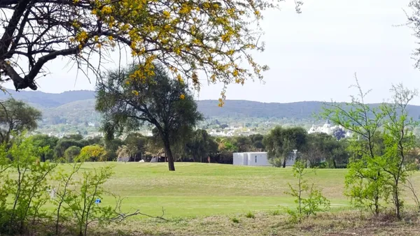Terreno en Valle del Golf
