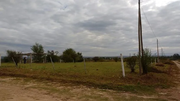 Terreno en Los Naranjos Esquina los Zorzales. Villa Parque