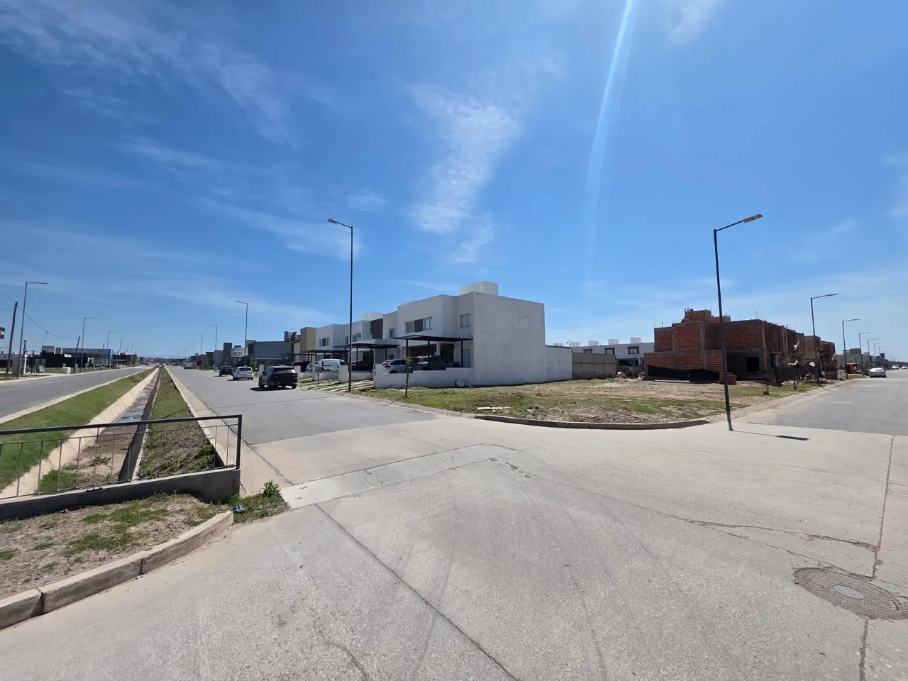 Terreno en LOTE ESQUINA EN ALQUILER APTO COMERCIO EN DOCTA BOULEVARD