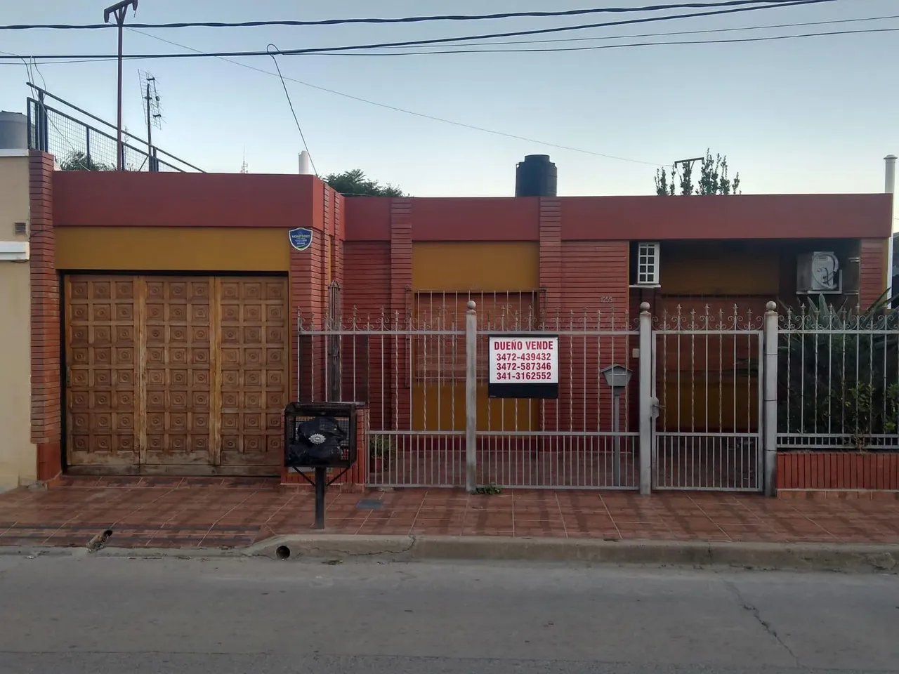 Casa en 3 de febrero al 1200