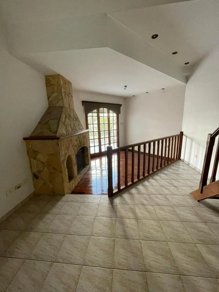 Casa en avenida 44 entre 139 y 140