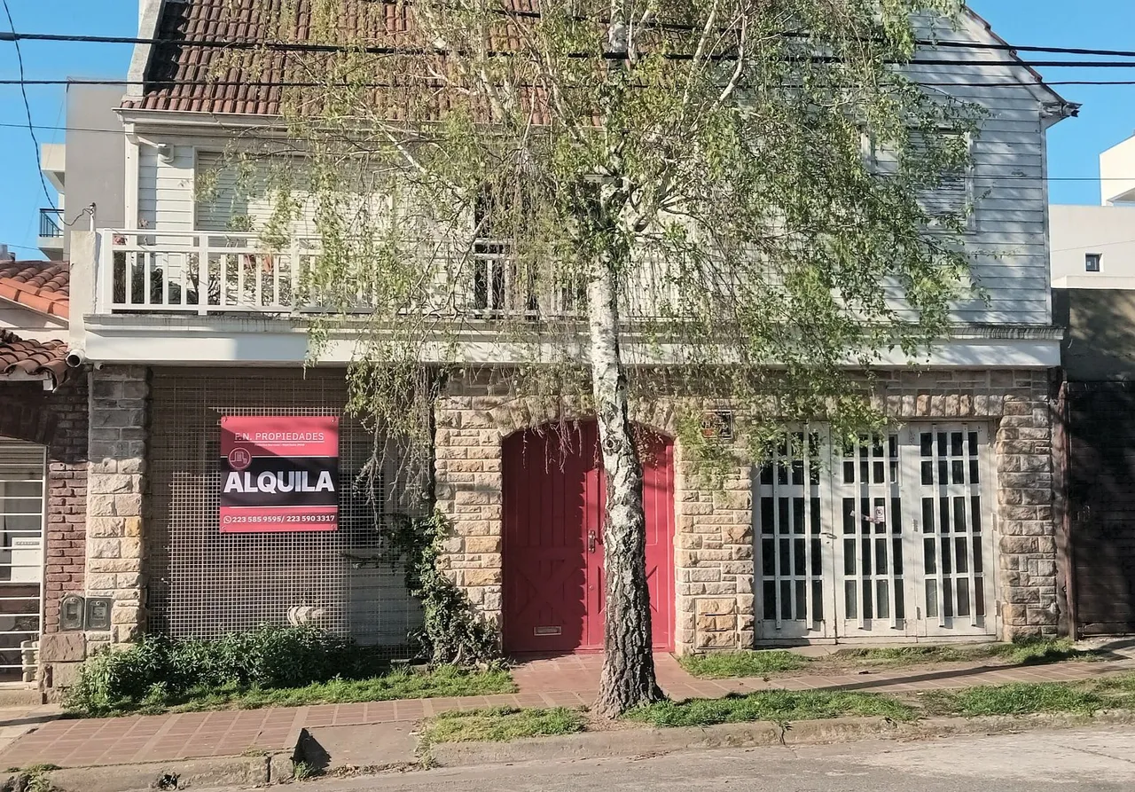 Casa en R. Peña al 2200