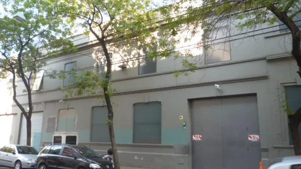 Oficina en Matheu 2037-2075