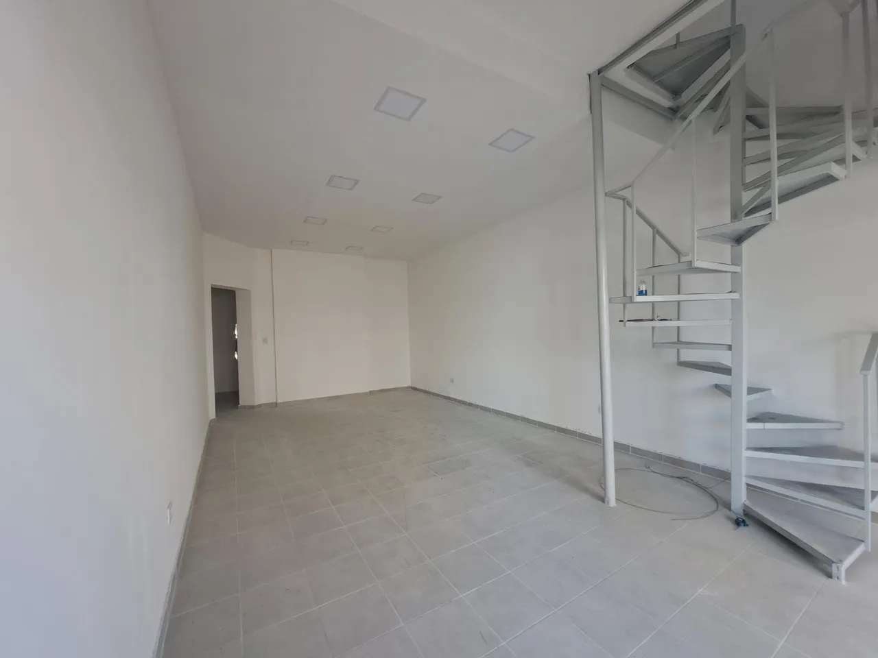 Local Comercial en CHACABUCO Y AYACUCHO
