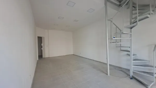 Local Comercial en CHACABUCO Y AYACUCHO