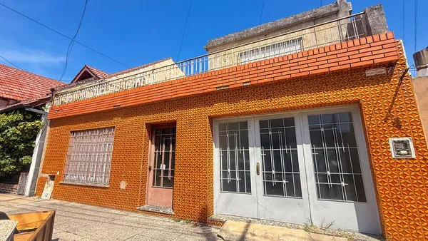 Casa en Colon al 1200