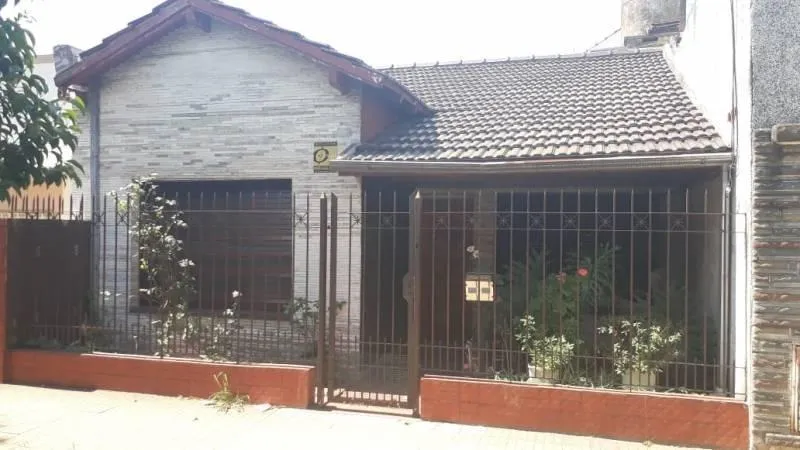 Casa en Arias 2500