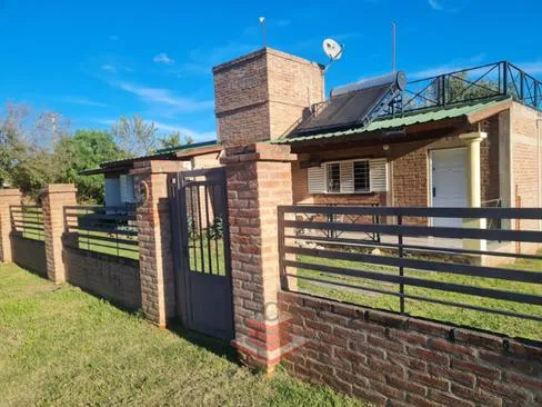Casa en CASA EN VENTA EN SANTA CRUZ DEL LAGO PUNILLA IMPECABLE A 300 MTS DE LA RUTA 28