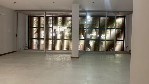 Oficina en 58 e/ 2 y 3