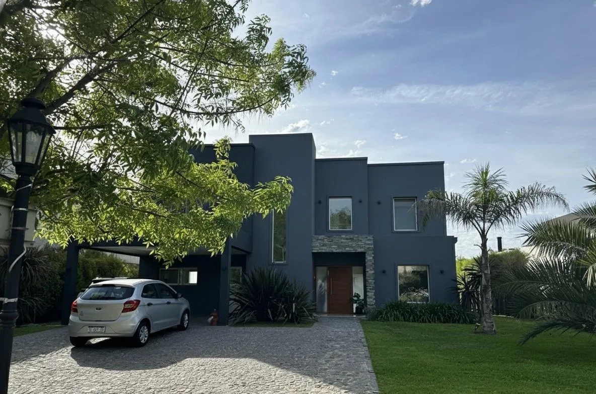 Casa en barrancas de Iraola, Hudson