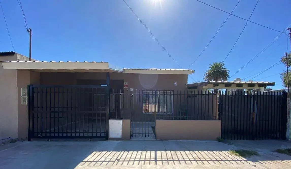 Casa en Dos Casas en Venta – Ideal inversión o familia numerosa