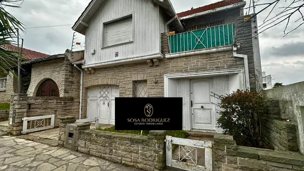 Casa en Rawson al 1100