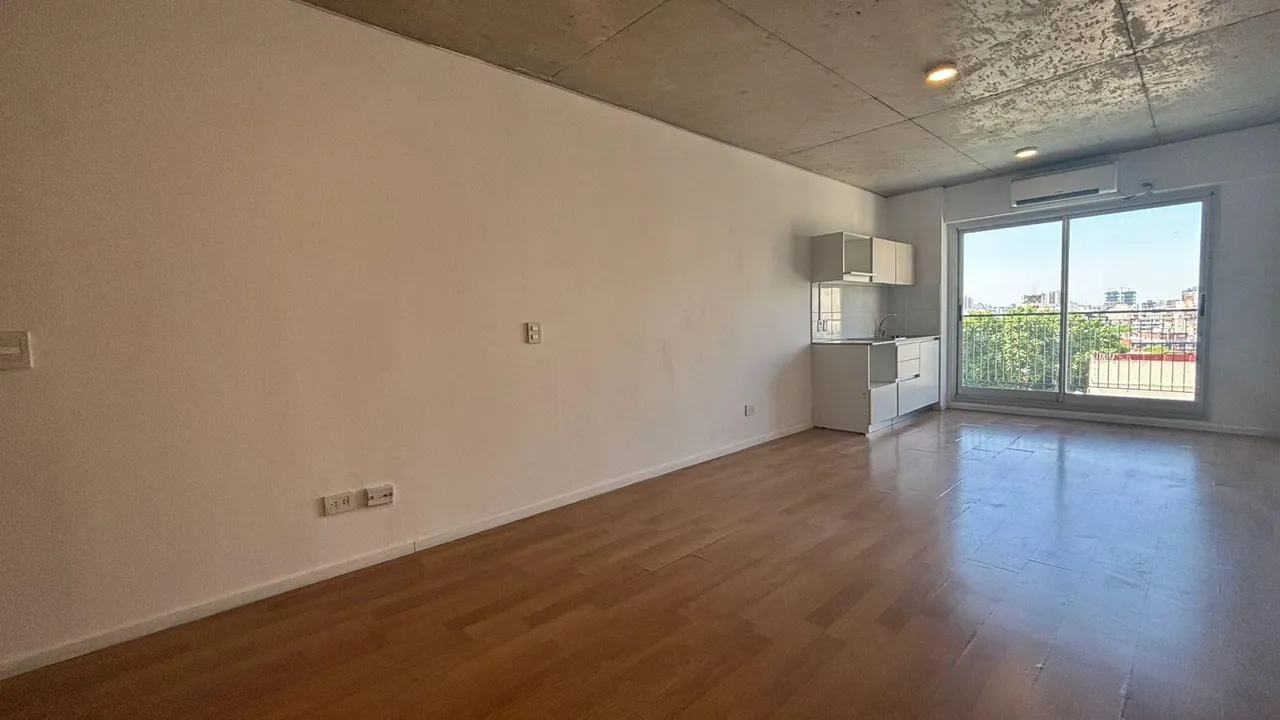Departamento en Av. Corrientes al 6300