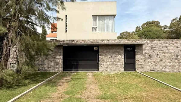 Casa en 9 e/ 58 y 60 Villa Del Plata casco