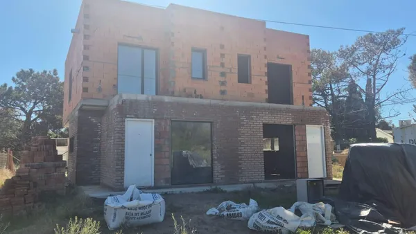 Casa en Av costanera oeste al 1500