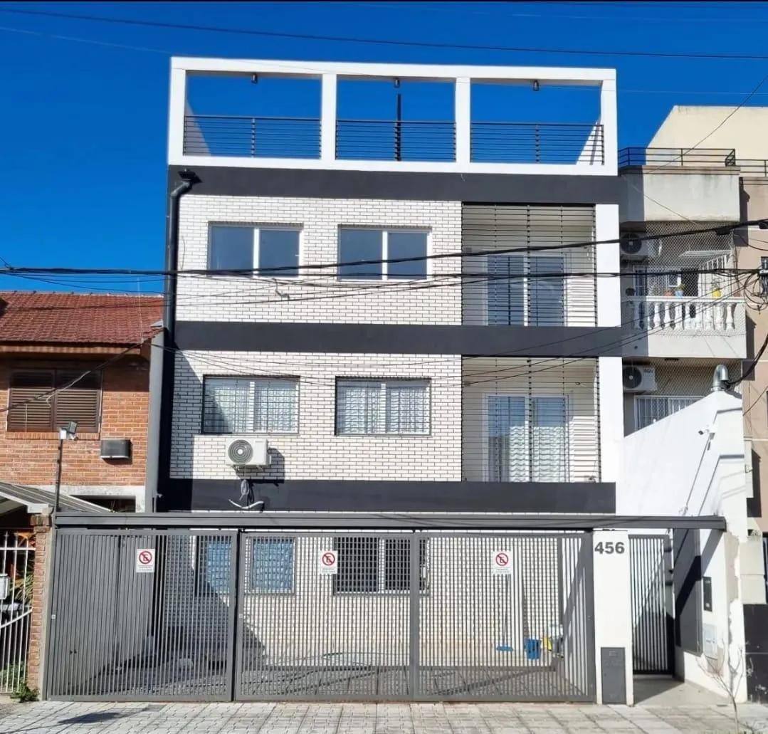 Departamento en 25 de Mayo al 400