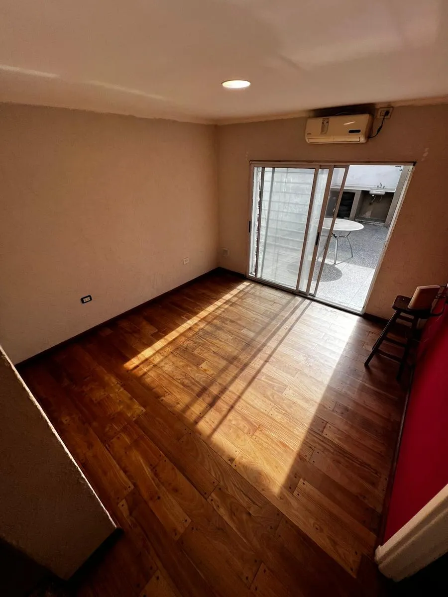 Departamento en Toscano al 700