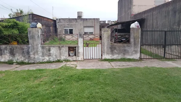 Casa en Arquimedes al 3000
