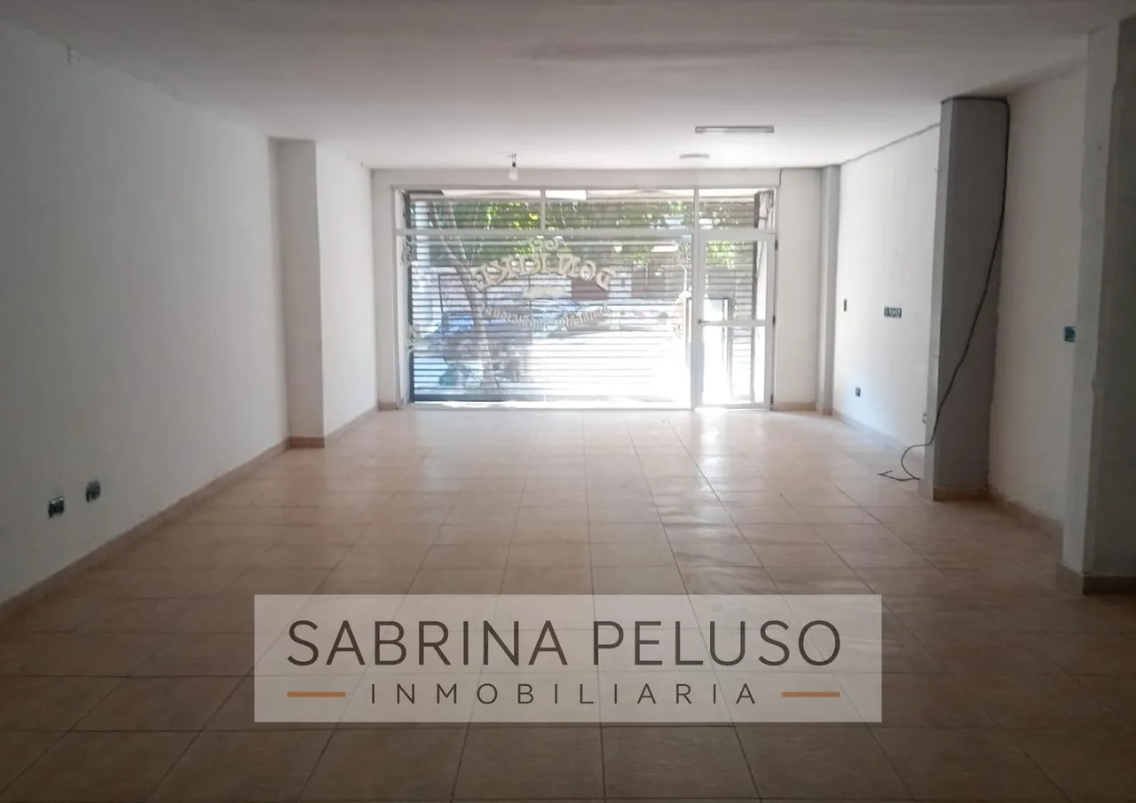 Local Comercial en Hipolito Yrigoyen 74