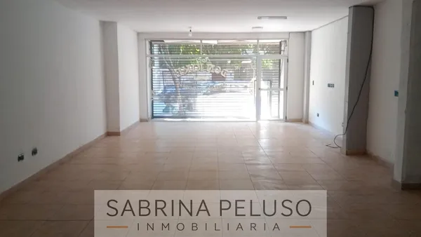 Local Comercial en Hipolito Yrigoyen 74