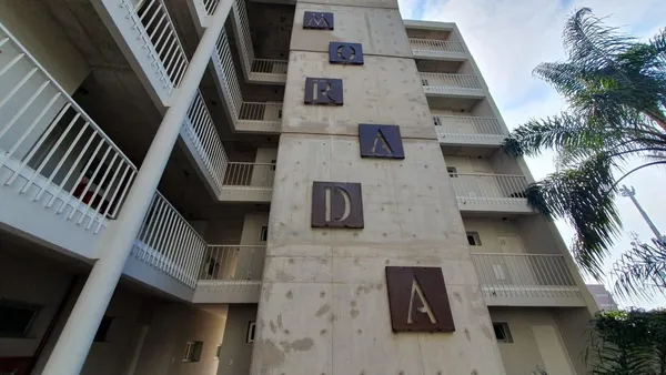 Departamento en Rivadavia 735 dpto + cochera