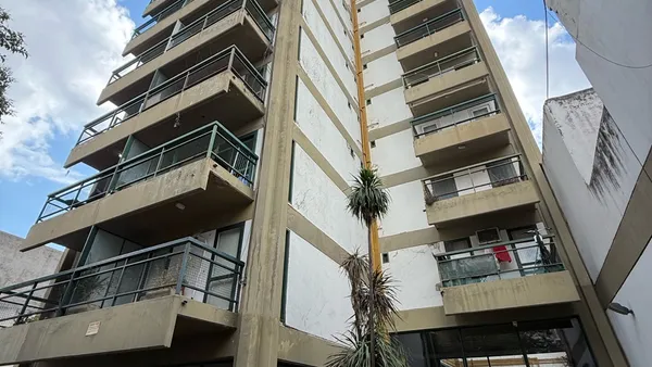 Departamento en Pje España al 1400