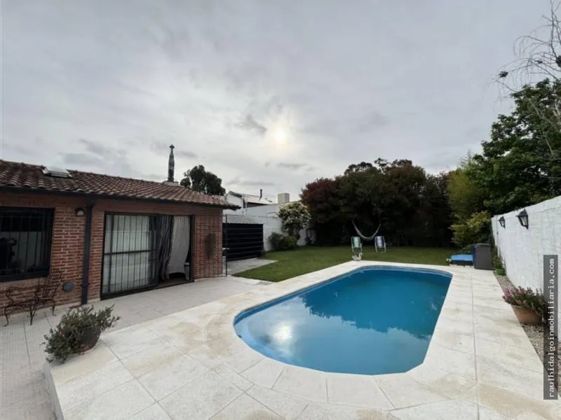 Casa en VENTA CASA 4 AMBIENTES CON PISCINA BARRIO LOS PINARES MAR DEL PLATA