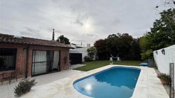 Casa en VENTA CASA 4 AMBIENTES CON PISCINA BARRIO LOS PINARES MAR DEL PLATA