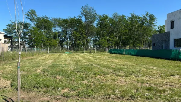 Terreno en Village Plaza Lote 96