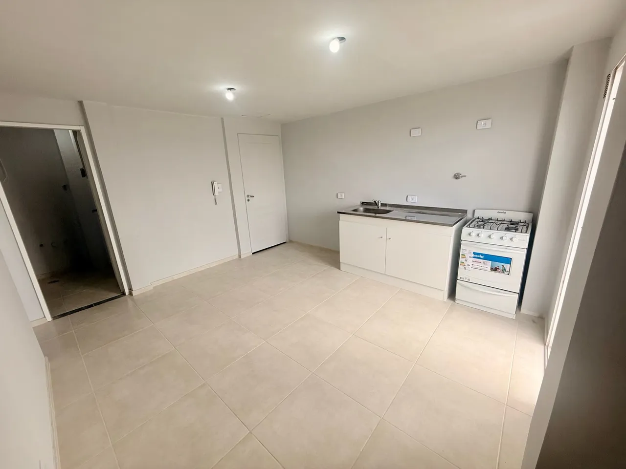 Departamento en Acosta al 600