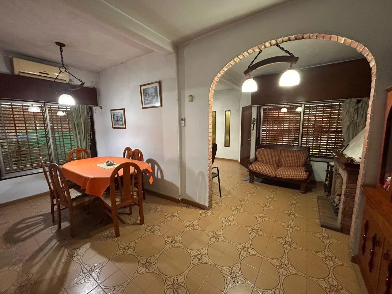 Casa en ORIBE al 1300