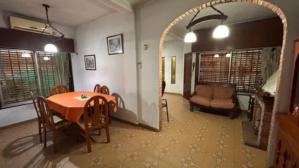 Casa en ORIBE al 1300