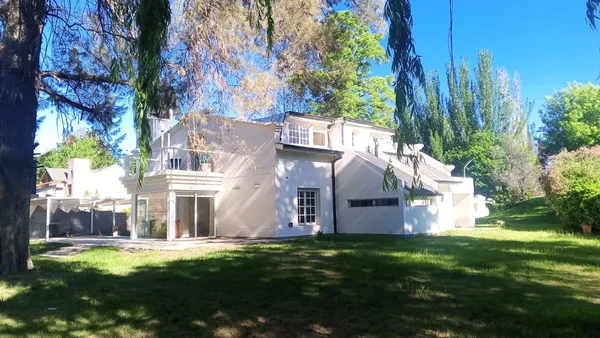 Casa en Rio Parana al 400 Neuquén
