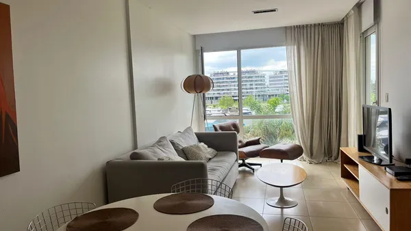Departamento en Av. del Puerto 238