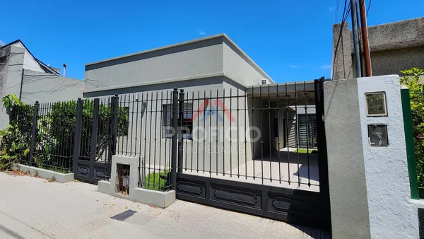 Casa en Calle 134 al 1200