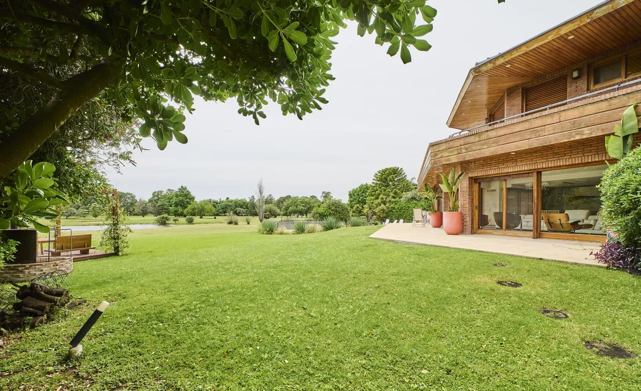 Casa en Av Santa Maria de las Conchas al 4002 Club de Campo Hacoaj