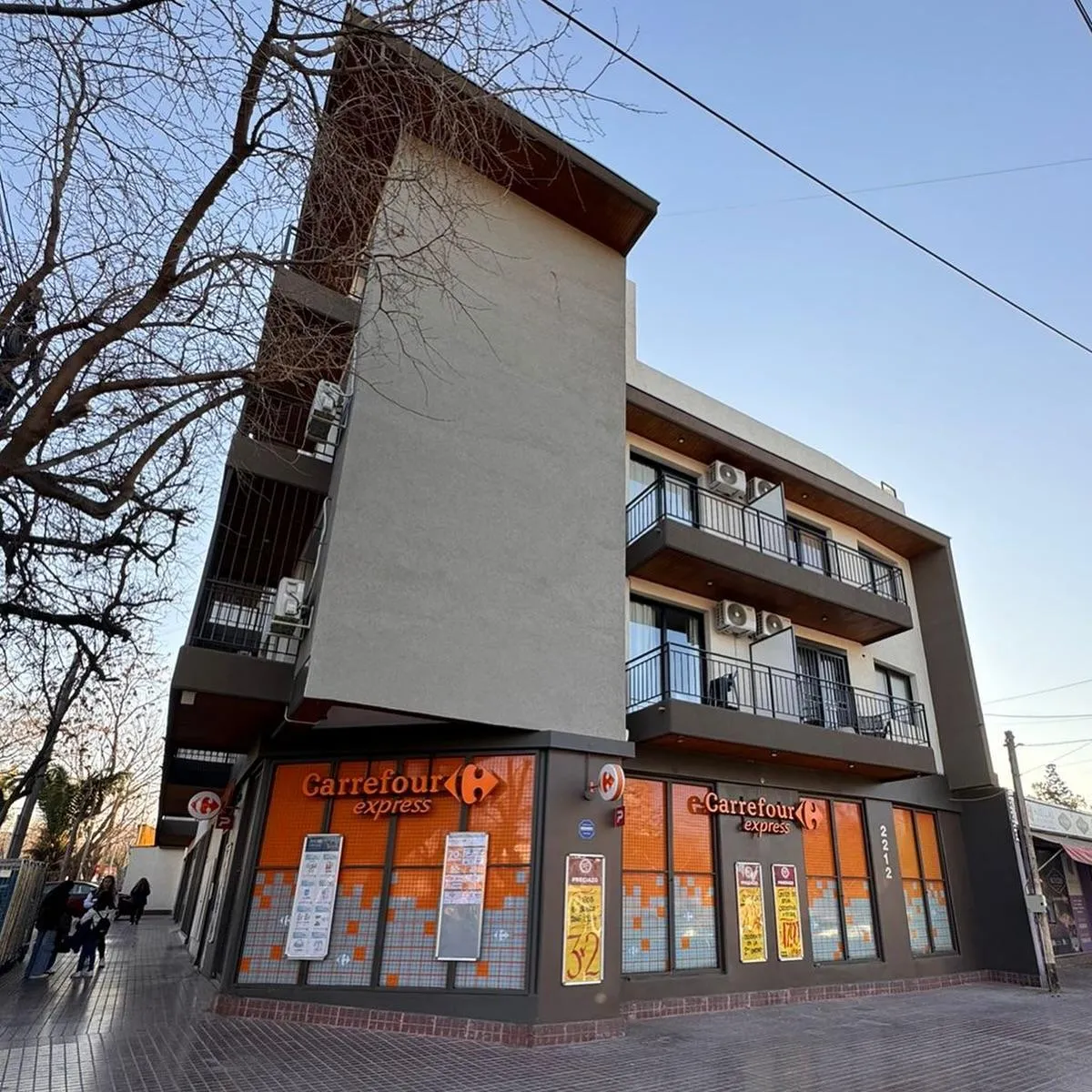 Departamento en Paso de los Andes al 2200