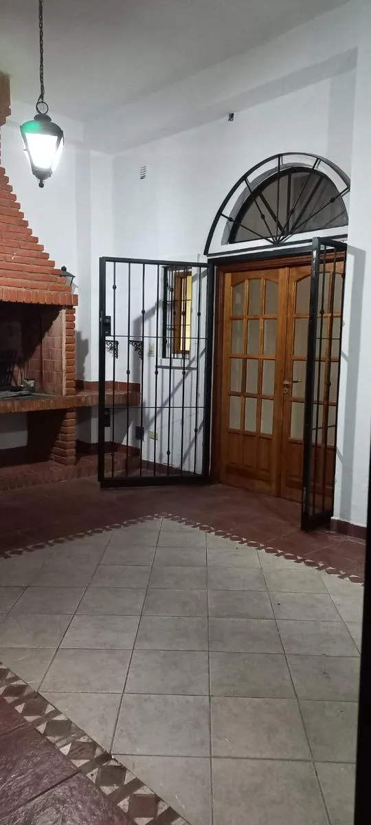 Casa en Artigas al 400